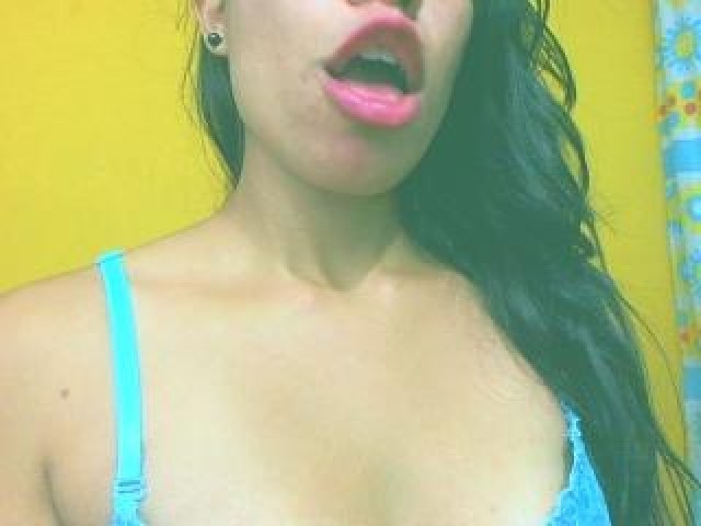 JohanneLatine Brown Eyes Webcam Model Latina Female Straight Tits Webcam