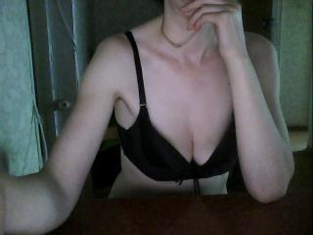 Cissy Brunette Tits Straight Ebony Caucasian Webcam Model Webcam